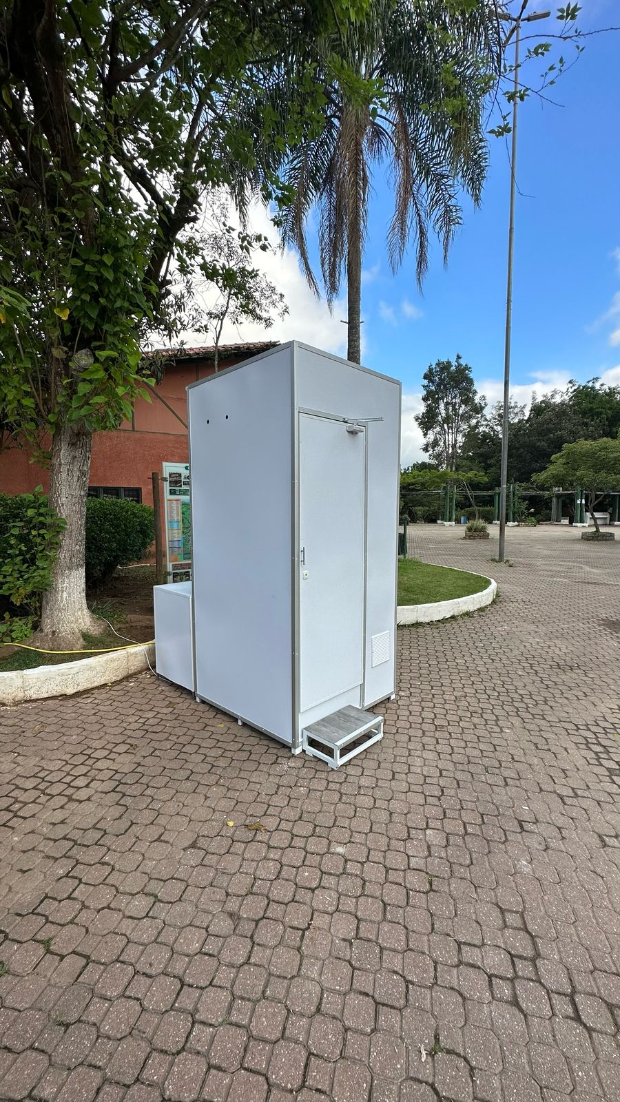 Cabine externa do Toalete Móvel para eventos